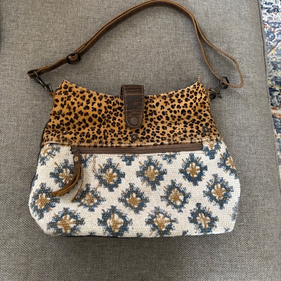 Handbag - Picture 1 of 2